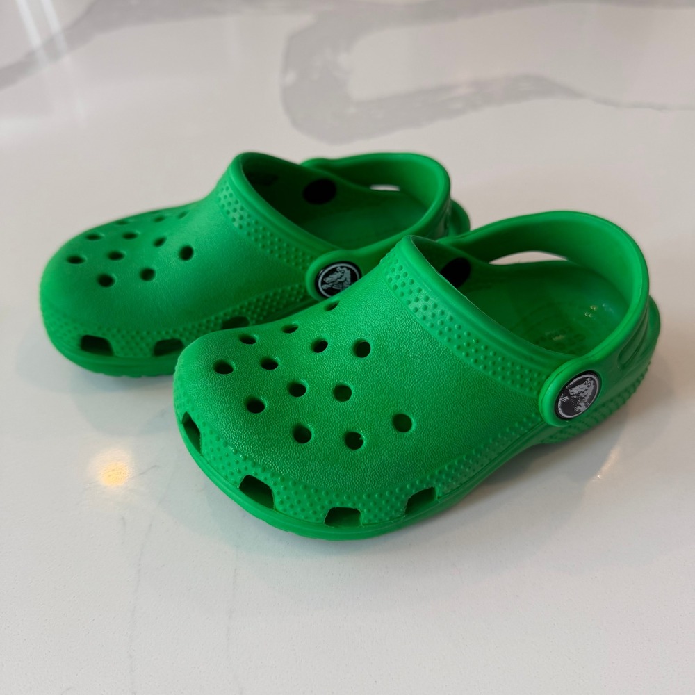 Crocs Classic Clog Kids Kelly Green Size C7 Slip On Water Shoes 204536